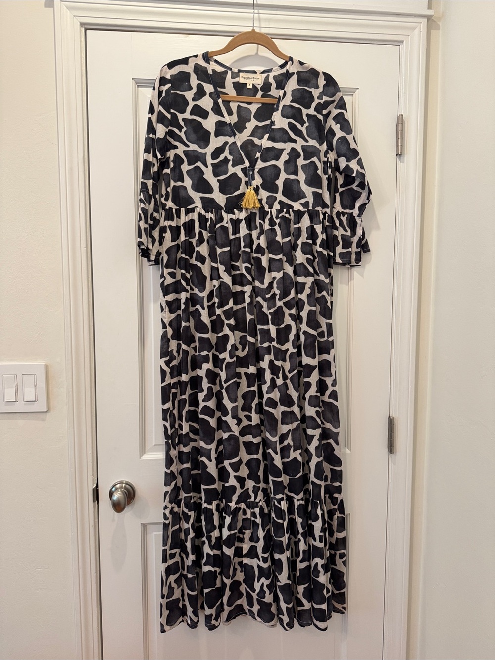 Black and White Giraffe Print Caftan/Maxi Dress with Tassel